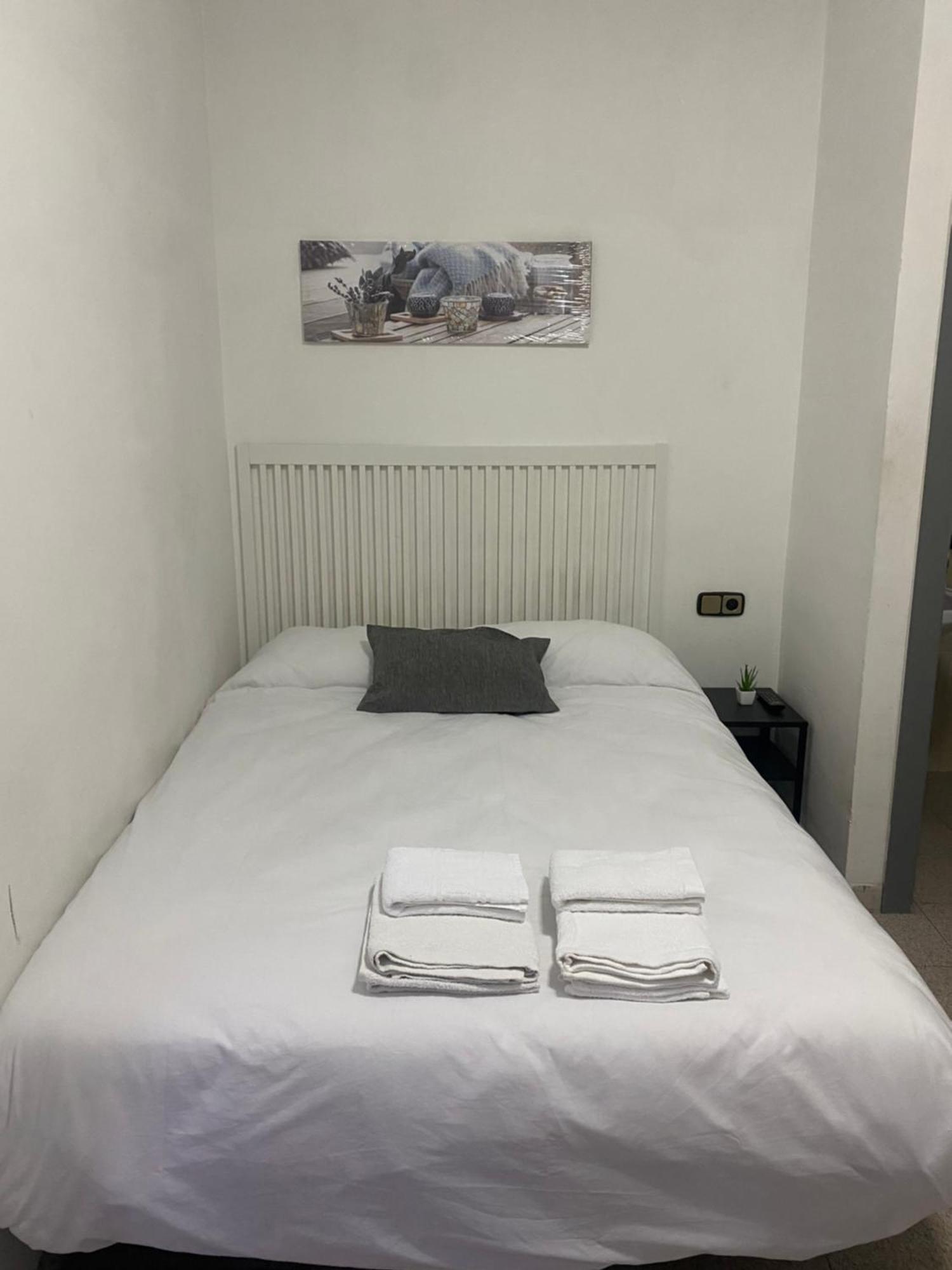 Hostal La Masia Manresa Room photo